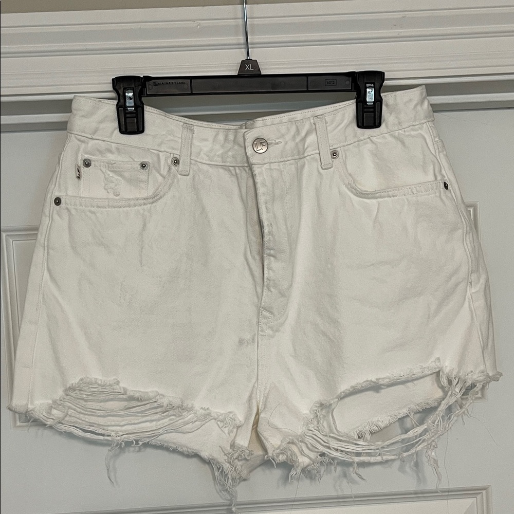 Lovers and Friends White Distressed Women Shorts